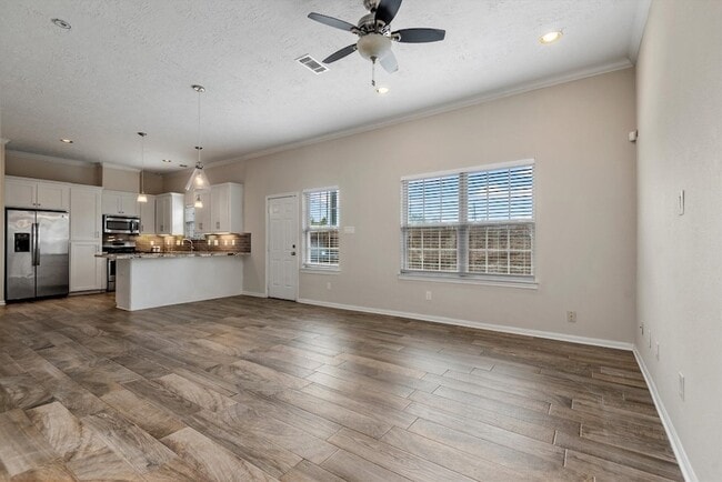 Building Photo - 7036 W 43rd St