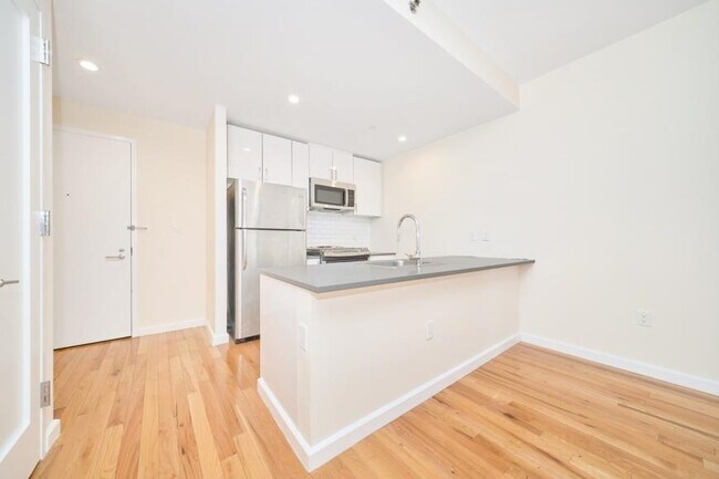 Primary Photo - 2 bedroom in NEW YORK NY 10035