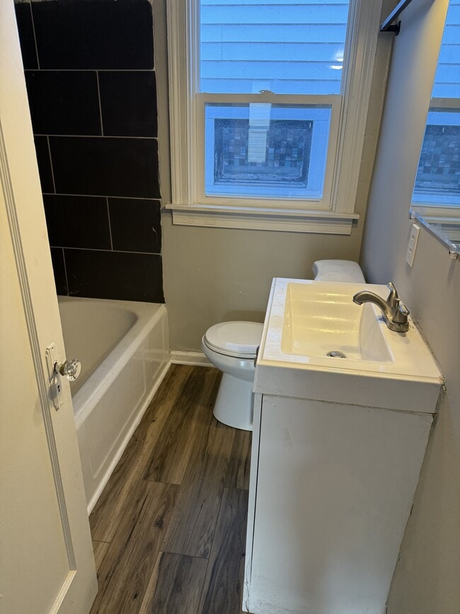 Building Photo - 1223 Campbell Ave