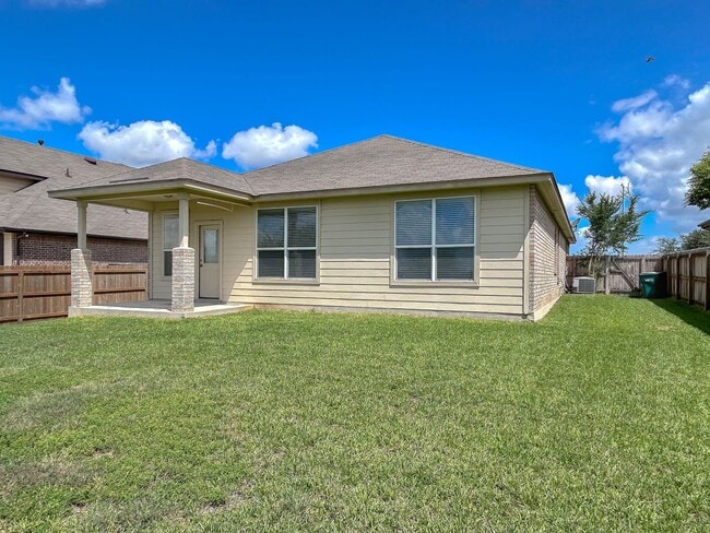 Building Photo - One-Story Home with Office in Bridlewood P...