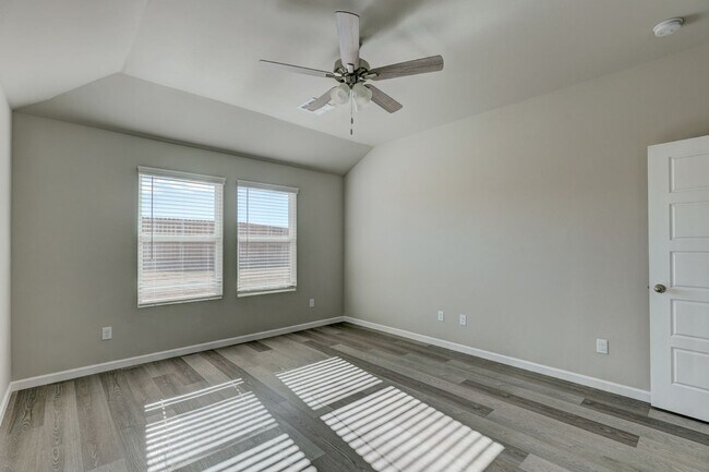 Building Photo - 10508 SW 41st St