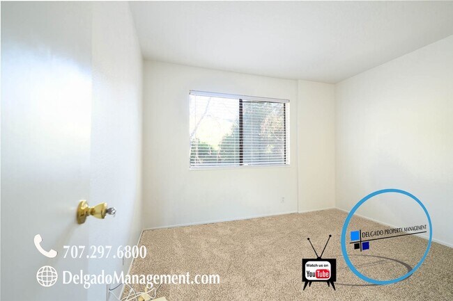 Building Photo - Benicia 2 bedroom condo