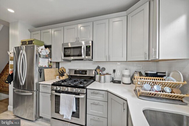 Building Photo - 1225 Tree St