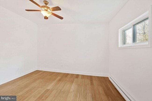 Building Photo - 2040 Frankford Ave