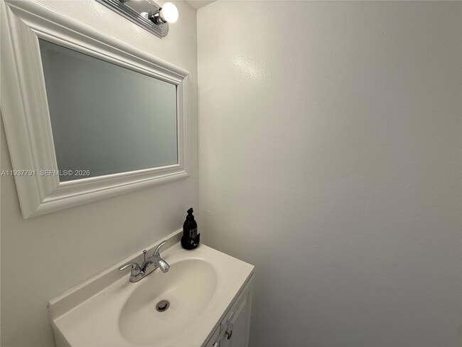 Building Photo - 2454 NW 52nd Ave