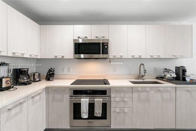 Building Photo - 55 SW 9th St