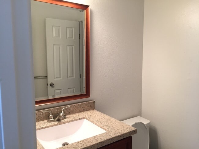 Building Photo - 3700EL