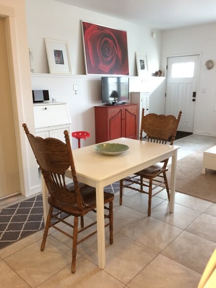 Building Photo - 2726-101 Eldridge Ave