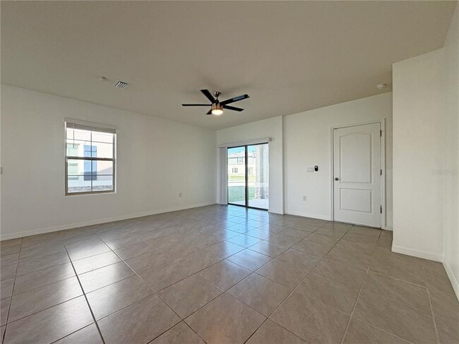 Building Photo - 1719 Walnut Crk Dr