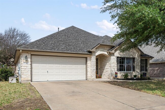 Building Photo - 601 Pebblestone Walk Dr