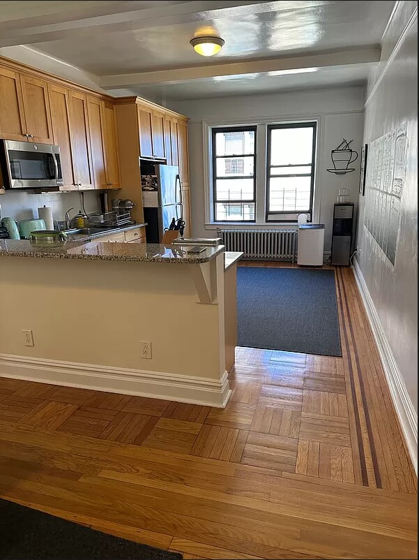 Building Photo - 133 E 92nd St