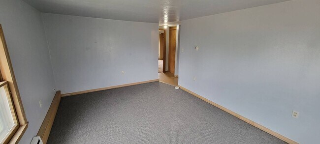 Building Photo - 307 Lake St