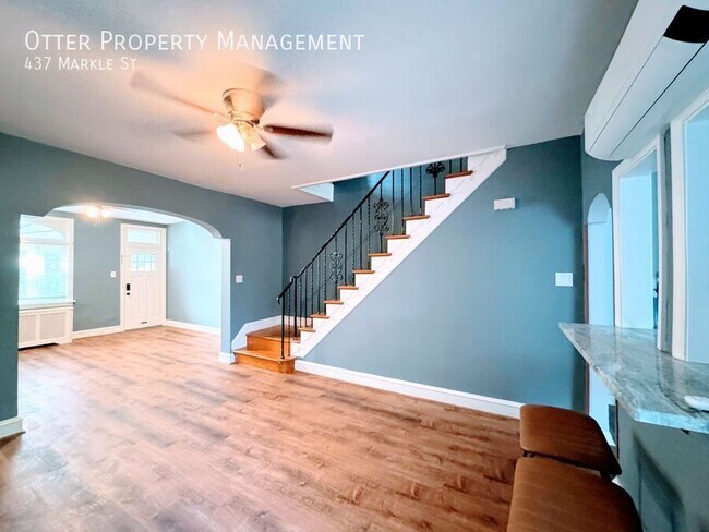 Building Photo - 437 Markle St