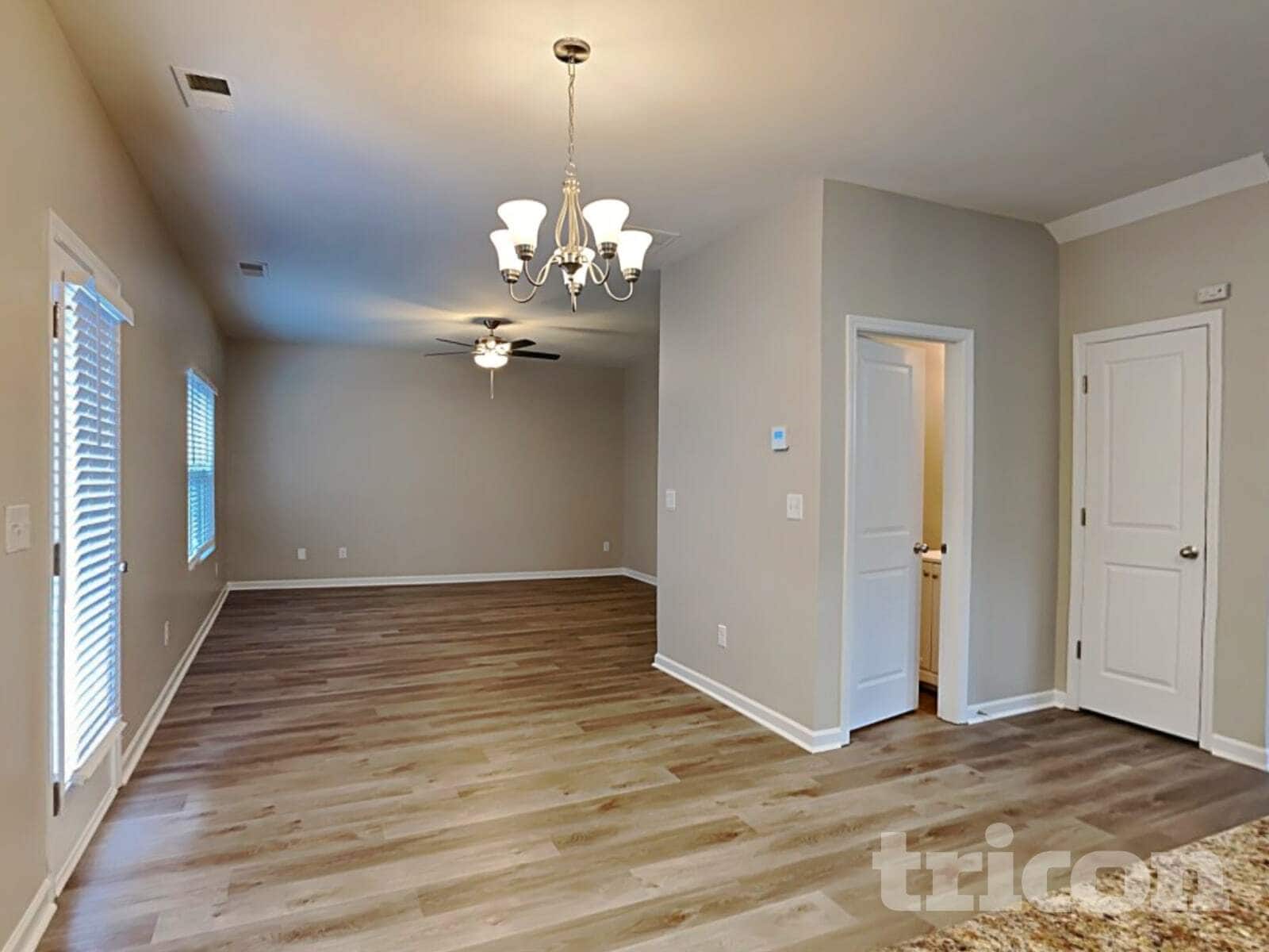 Building Photo - 4118 Lindbergh Wy