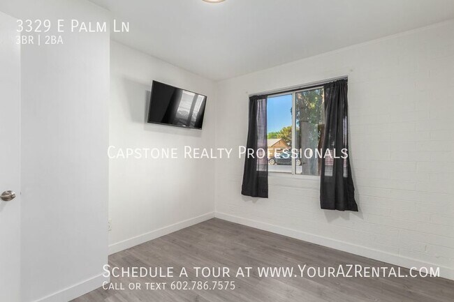 Building Photo - 3329 E Palm Ln