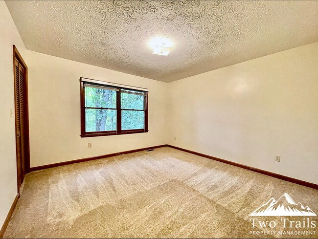 Building Photo - 86 View De Lake Dr