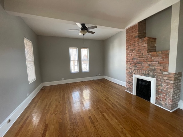 living rm - 236 E Illinois St