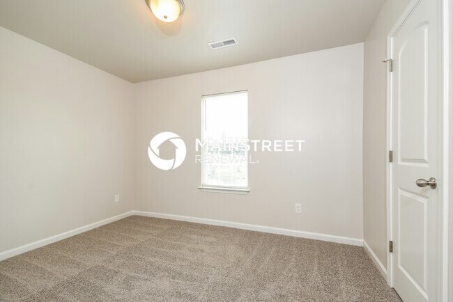 Building Photo - 3 Bedroom Pet-Friendly Home in Browns Summit, NC with Main Street Renewal