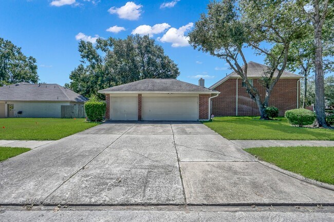 Building Photo - 30118 Bashaw Dr