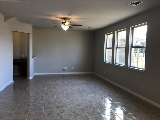 Building Photo - 801 Melda St