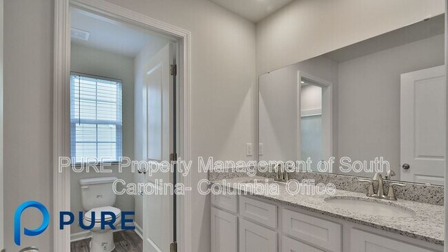 Building Photo - 105 Cart Way