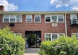 Building Photo - 1624 Valley St