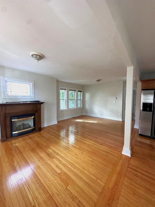 Building Photo - 8 Silvey Pl