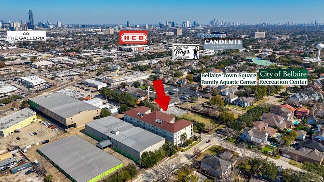 Building Photo - 7134 Mapleridge St