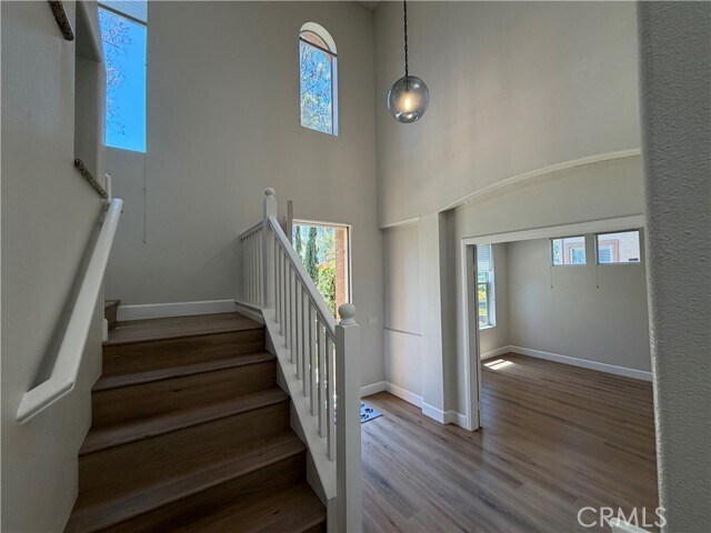 Building Photo - 18 Mineral King