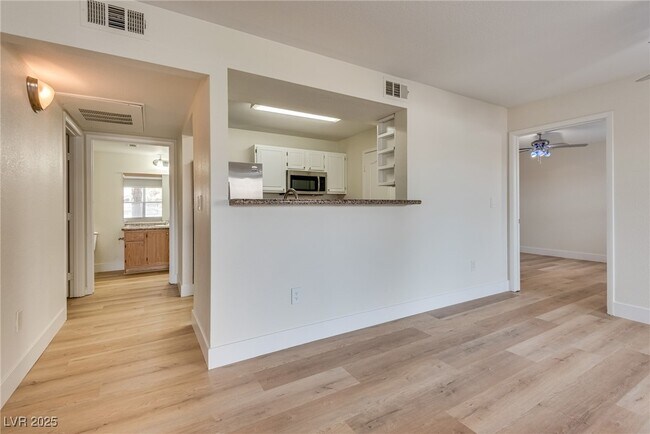 Building Photo - 5055 W Hacienda Ave
