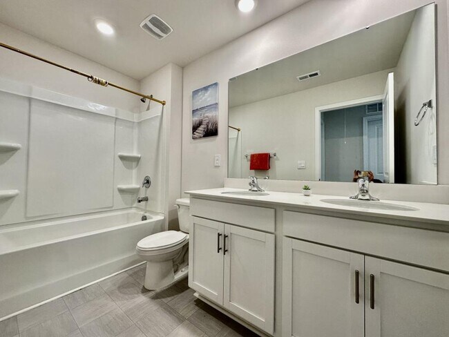 Building Photo - 1339 Mifflin Ln