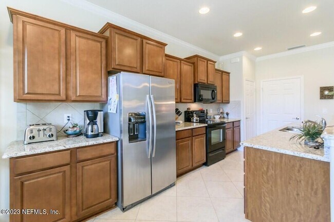 Building Photo - 16 Acorn Grove Ct