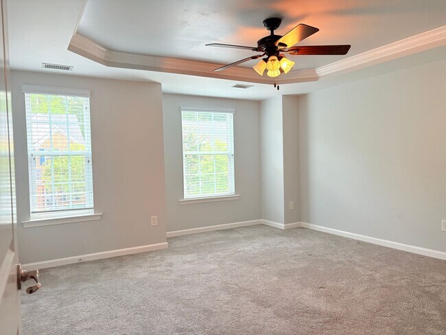 Building Photo - 104 Riva Ct