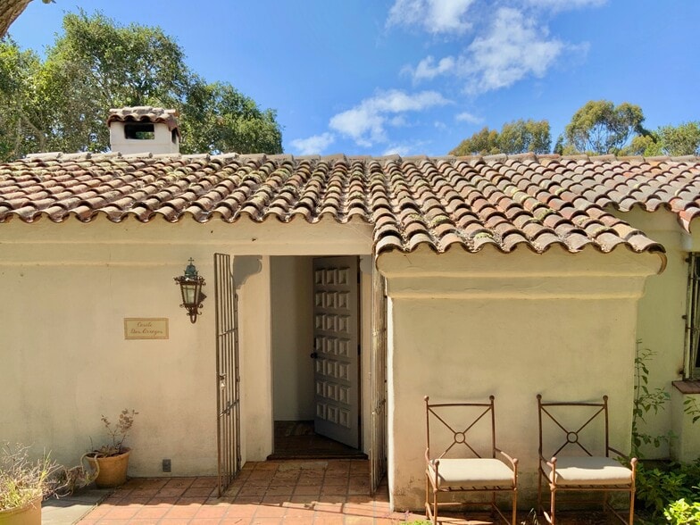 Entrance - 17 Encina Dr