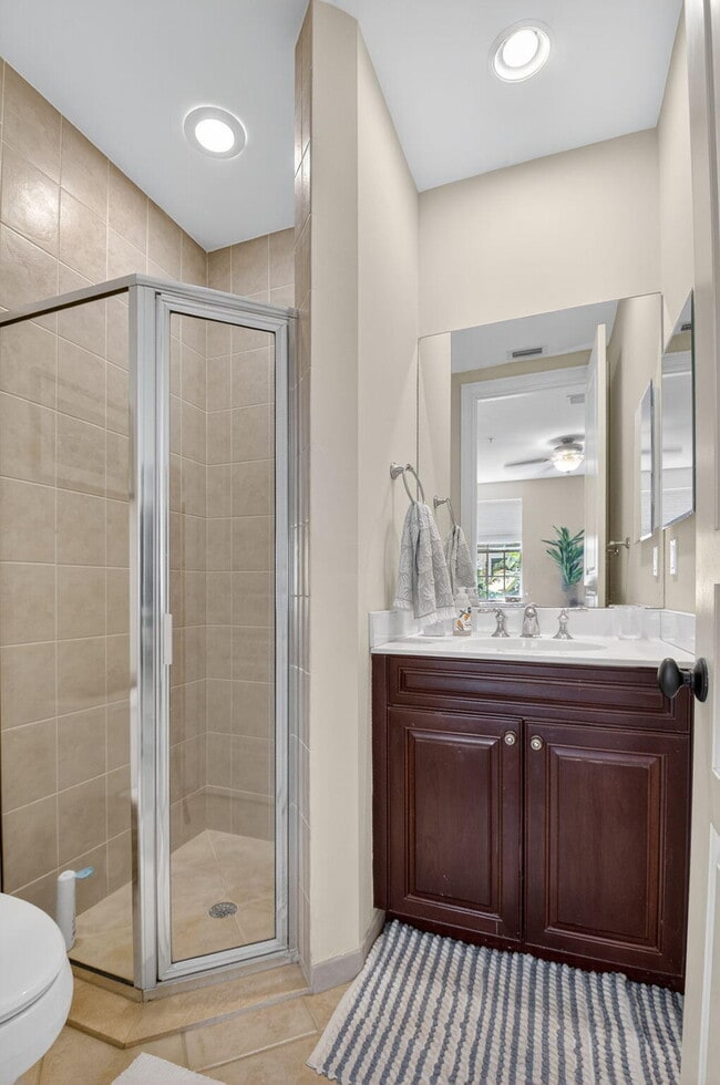 Building Photo - 1054 E Heritage Club Cir