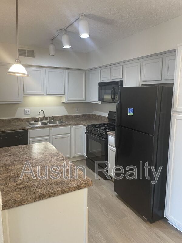 Building Photo - 1434 Willow Brook Cove Ct