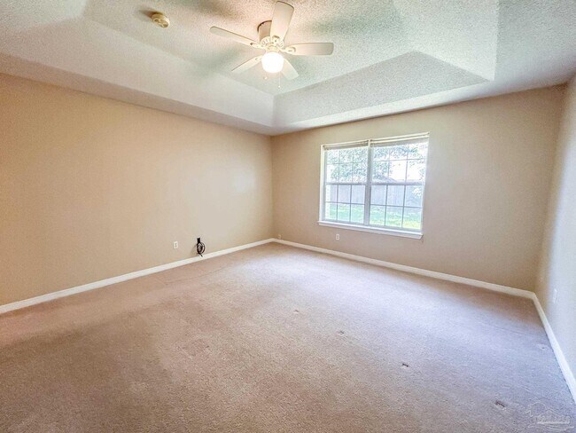 Building Photo - 1415 Tender Oaks Ln