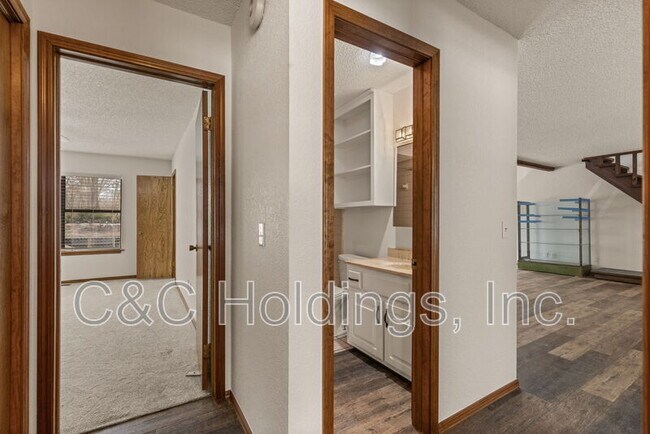 Building Photo - 630 S 276th E Ave