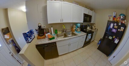 Building Photo - 531 Moro St