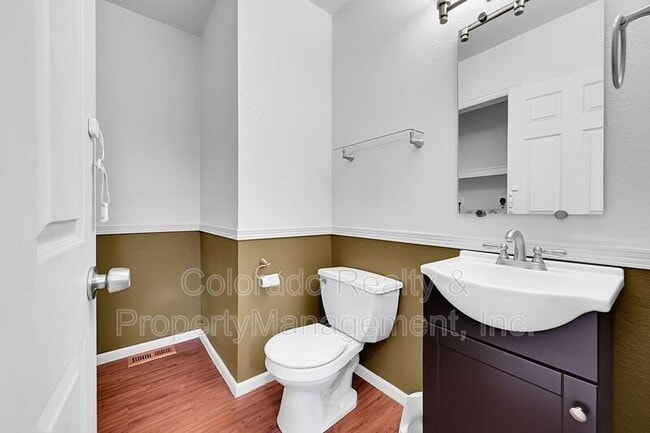 Building Photo - 2436 W 82nd Pl