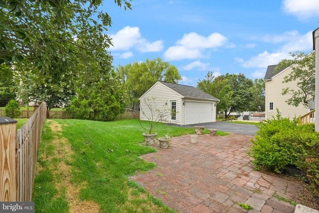 Building Photo - 8857 Yellow Hammer Dr