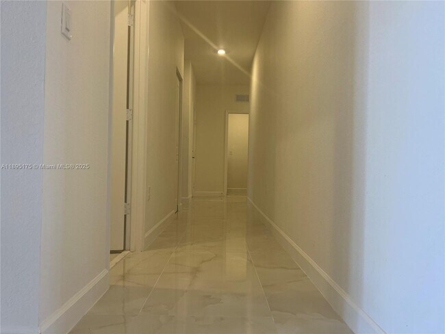 Building Photo - 16960 SW 288th Ter
