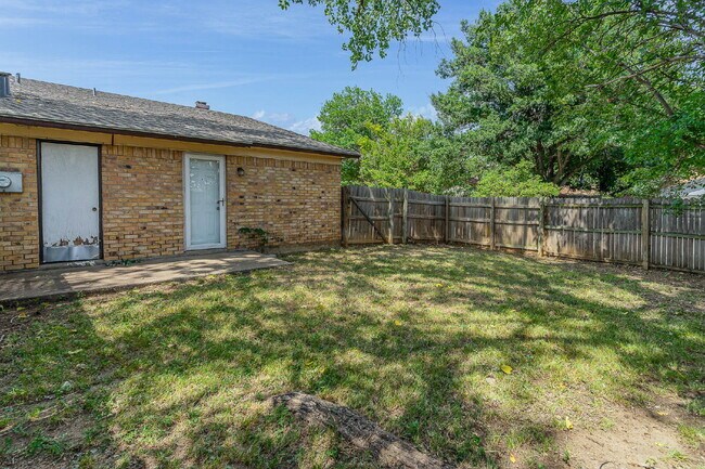 Building Photo - Cozy 2BD Home with Modern Touches in Arlington, TX