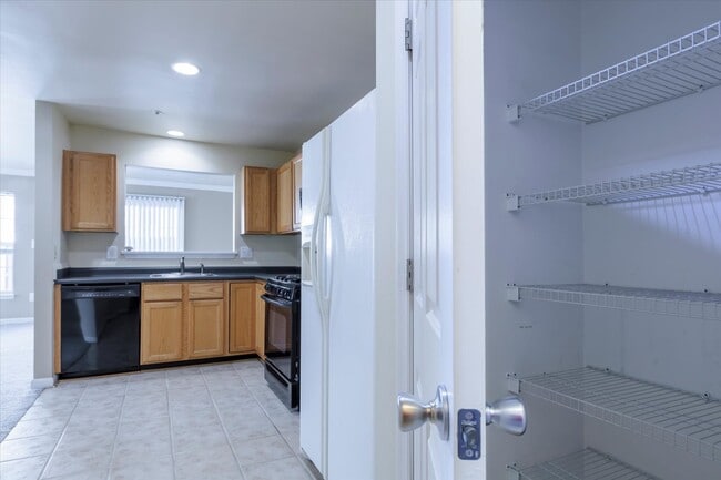 Building Photo - 6601 Netties Ln