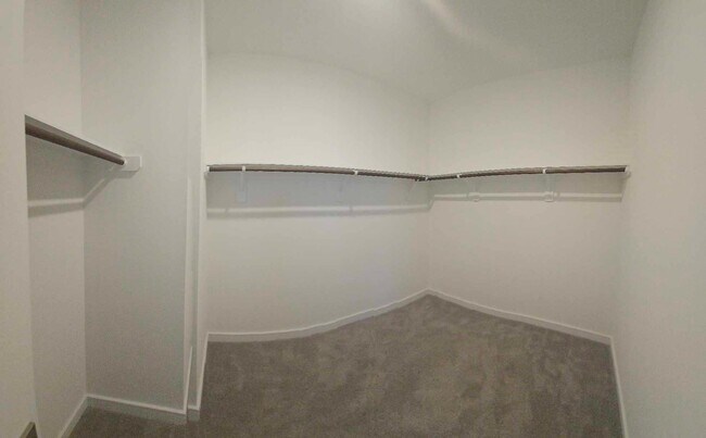 Building Photo - 8442 Bay Oaks Dr