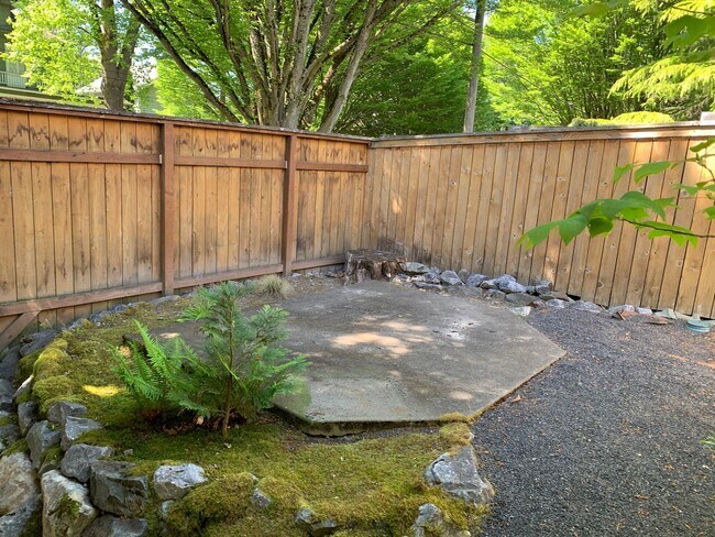 Building Photo - Capitol Hill Bungalow