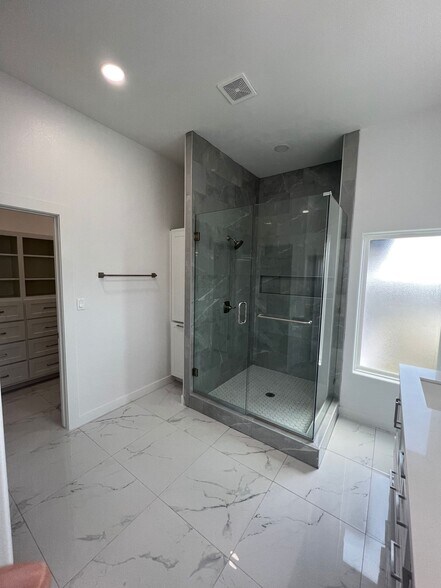 Building Photo - 154 Oleander Dr