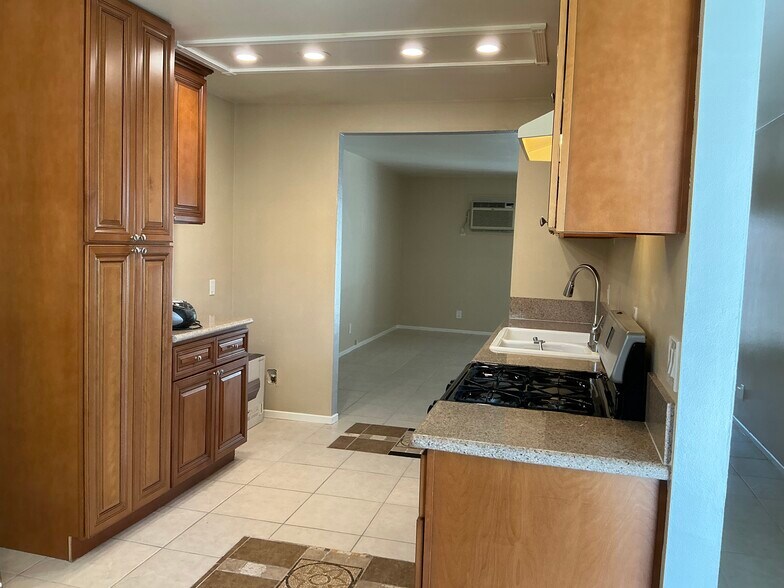 Building Photo - 7601 Volga Dr