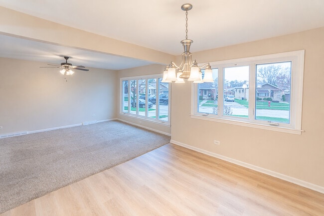 Building Photo - 4841 Lamb Dr