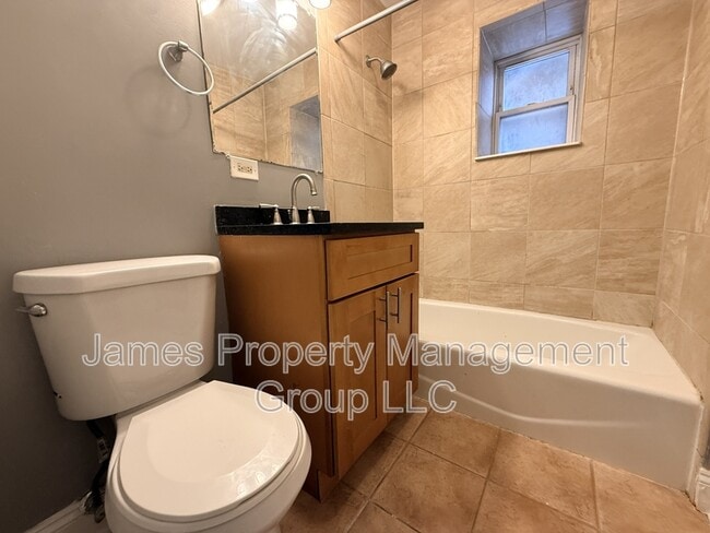 Building Photo - 3603 W Le Moyne St